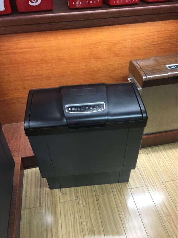 tủ lạnh xe khách 47