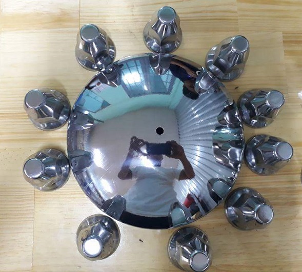 Ốp trục láp xe khách inox, ốp lazang inox