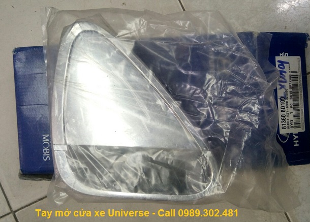 Tay mở cửa Universe - 813608D100
