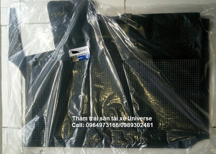 Thảm lót sàn tài xế Universe - 831408K000