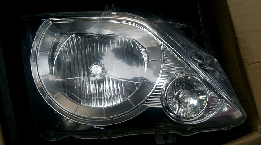 Đèn pha xe Hyundai County - 9210258100